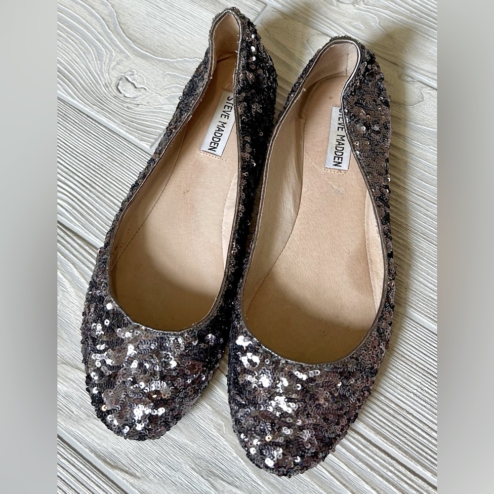 Steve Madden Sequin Pewter Flats Size 10